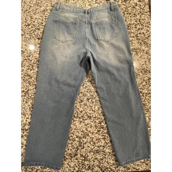 Shein Curve 1XL Women’s Light Blue Distressed Boyfriend Jeans Relaxed Fit Denim - Picture 2 of 8